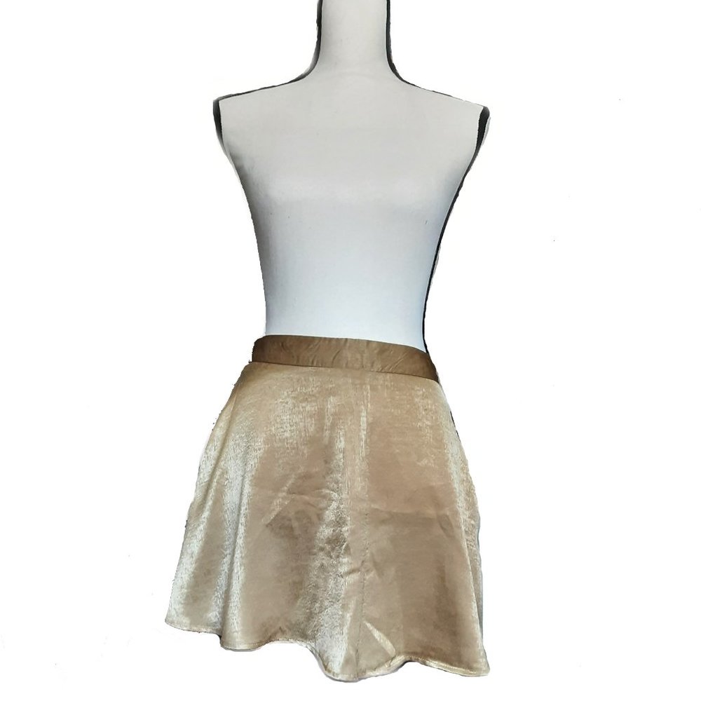 Gold short skirt